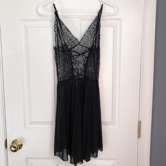 Black Lace Lingerie - Picture 1 of 3